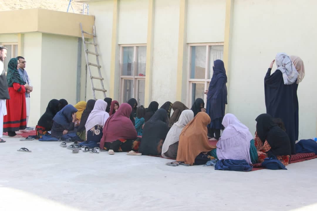 توزیع صندوق‌های پس انداز و بازدید از گروپ‌های پس انداز در بغلان 