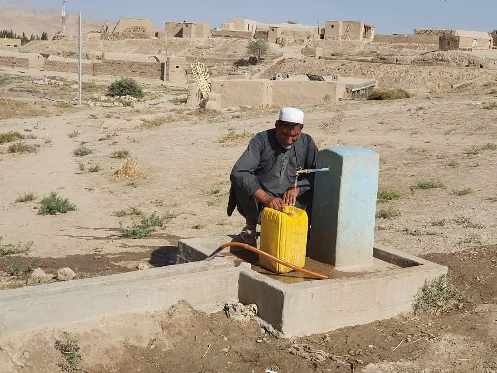 تهیه‌ی آب آشامیدنی صحی برای ۱۶۲ خانواده در سمنگان