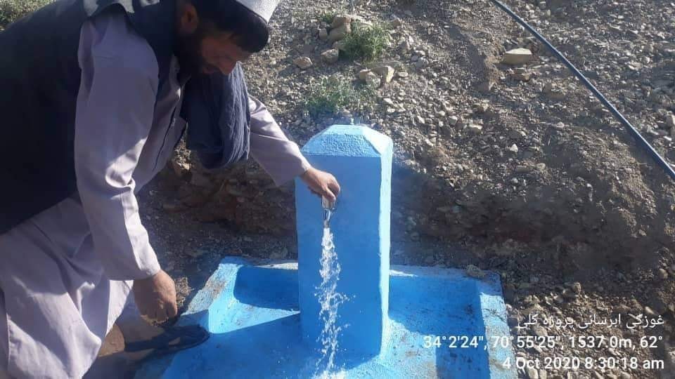 په ننګرهار ولایت کې ۷۴ کلیوالي کورنیو ته د څښاک پاکې اوبه برابرې شوې