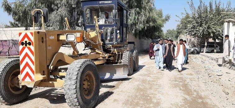 په ننګرهار کې د ۲۸.۶ میلیونه افغانیو په ارزښت د ۳.۸ کیلو متره سړک د کانکریټولو کار ۳۰ سلنه مخکې تللی