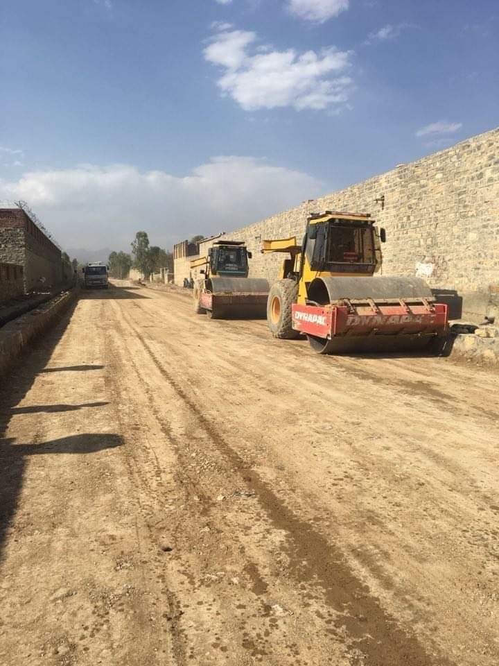 Work progress of 11.7 Km asphalt road project worth 152 million Afghanis in Khost