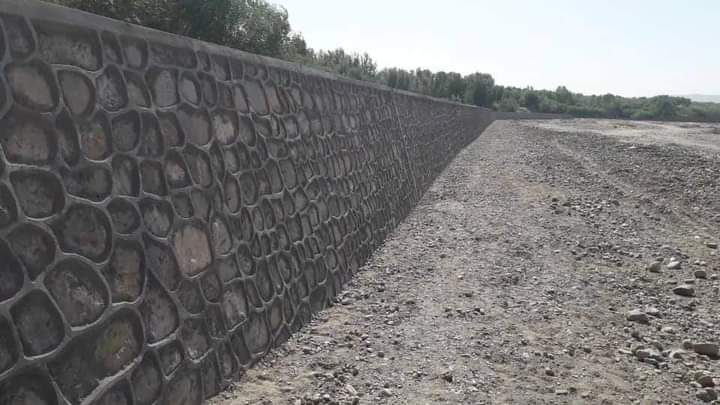 Construction of a 410- meter protective wall costing 8 million AFN completed in Takhar province 