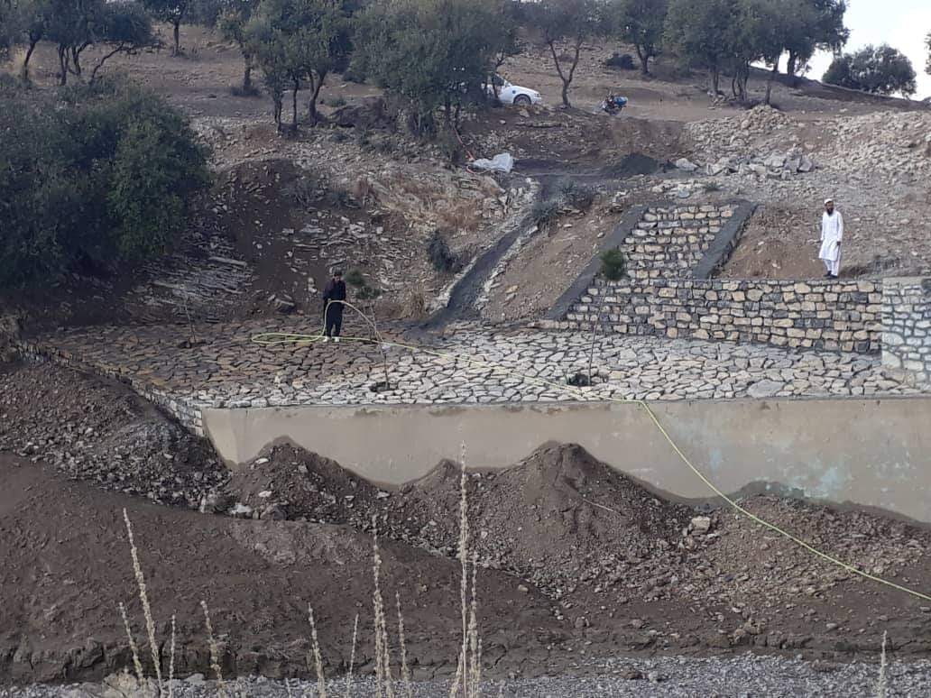 په خوست کې د اوبو لګولو د ذخیروي بند د جوړولو کار روان دی