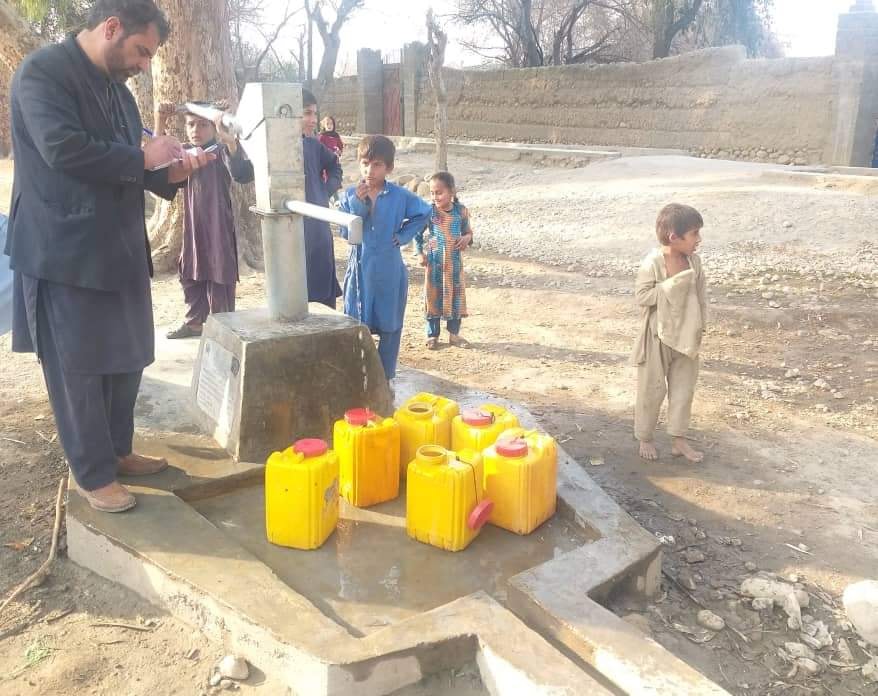 په ننګرهار کې د ۳۷۵ کورنیو لپاره د څښاک پاکې اوبه برابرې شوې 