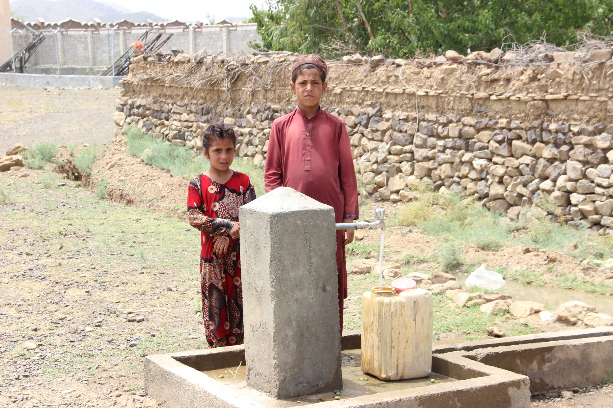 په خوست کې ۱۰۲ کورنیو ته د څښاک پاکې اوبه برابریږي